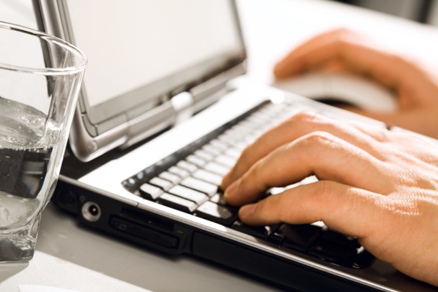 Use e-mails more efficiently - InLoox