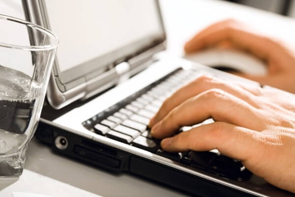 Use e-mails more efficiently - InLoox