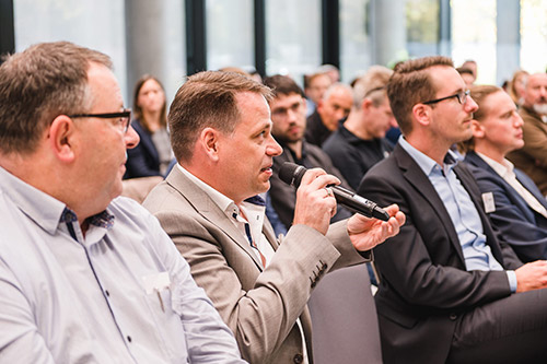 Foto: ©InLoox GmbH; Fotografin: Mica Zeitz; Jung und Wild design