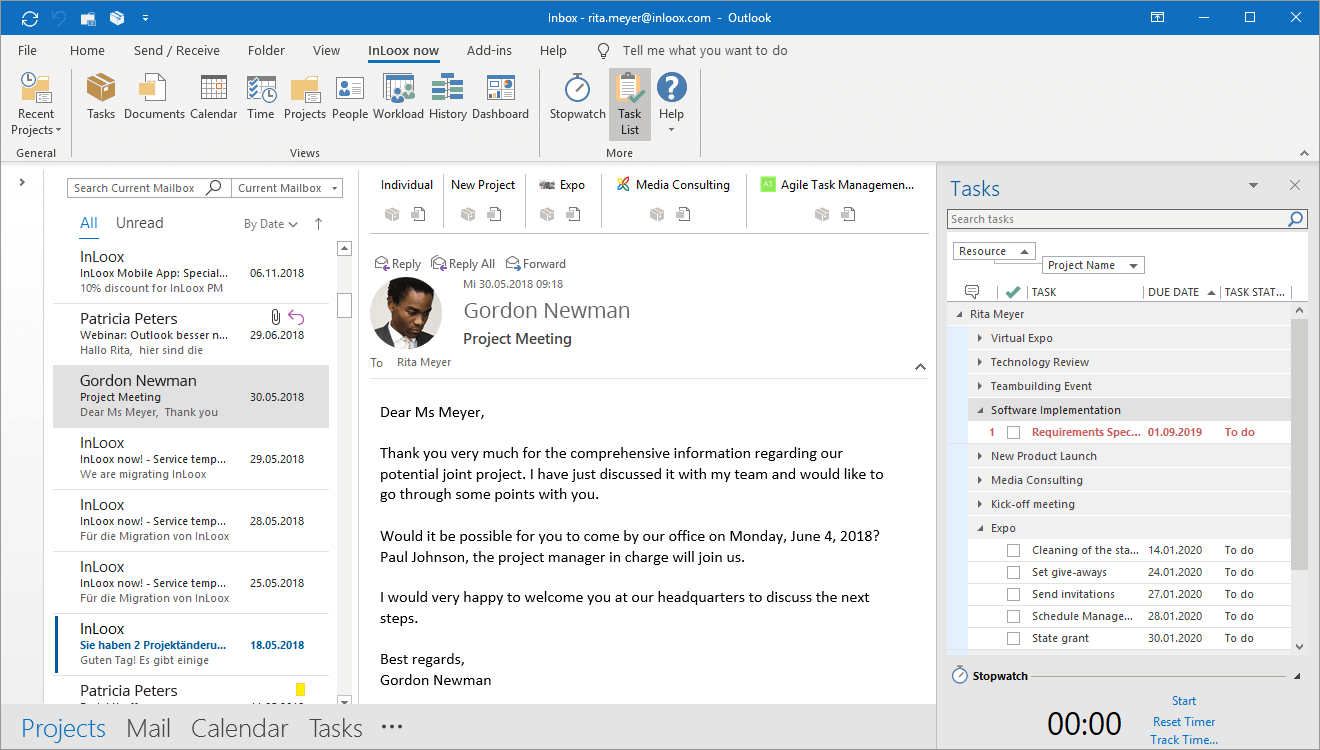InLoox feature: Task management - Activate the task sidepanel and keep track of your tasks wherever you are in Outlook: E-Mails. Calendar, People, Tasks etc. 